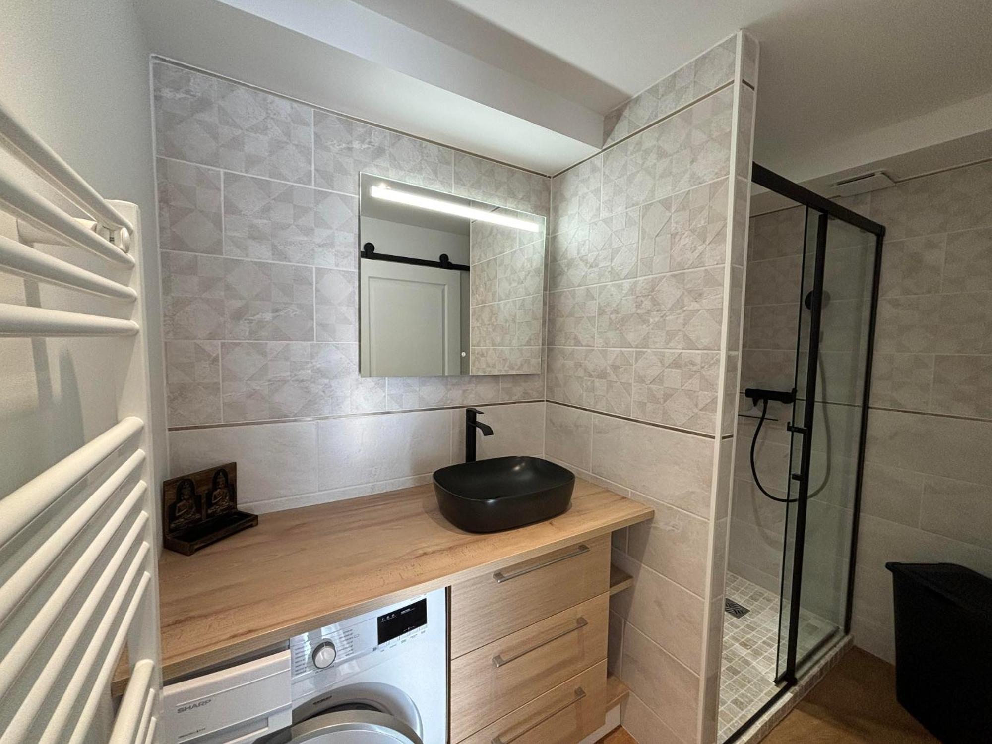 Location D'Un Superbe Appartement Avec Piscine Рокбрюн-сюр-Аржан Экстерьер фото